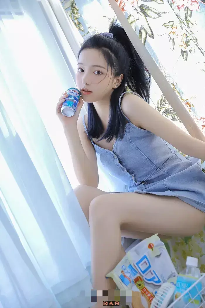 颜值博主@兮嘻嘻-中戏博主COS写真作品合集 美图合集 第3张