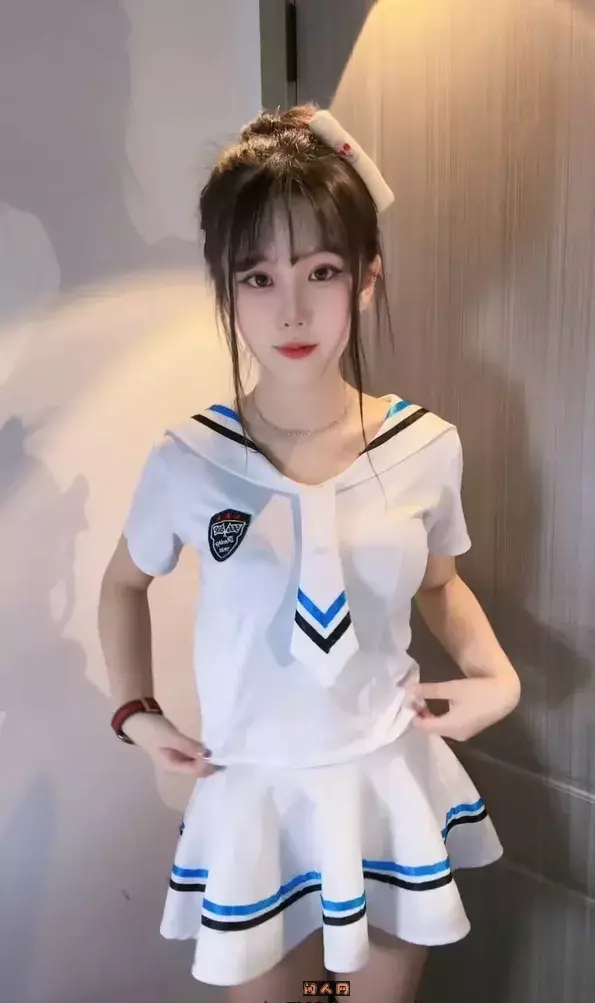 抖音主播@萱萱仙女 2024年3月热舞视频合集 抖音快手 第2张-闲人网 抖音主播@萱萱仙女 2024年3月热舞视频合集