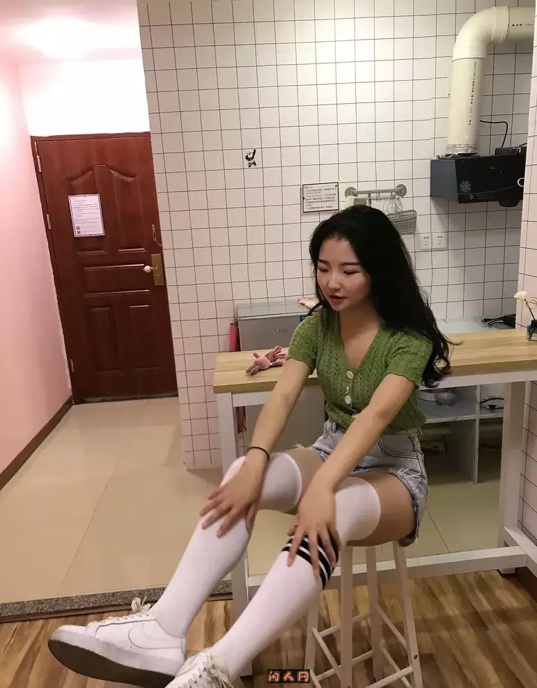 《最爱帆布鞋》-大学生写真合集打包 美图合集 第4张-闲人网 《最爱帆布鞋》-大学生写真合集打包