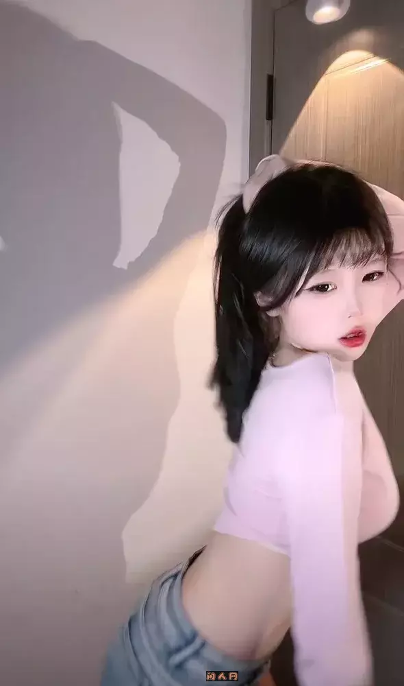 抖音主播@萱萱仙女 2024年4月热舞视频合集 抖音快手 第6张-闲人网 抖音主播@萱萱仙女 2024年4月热舞视频合集