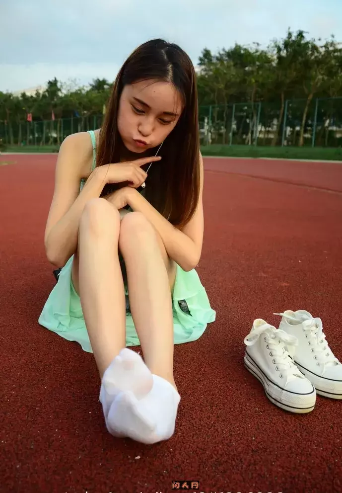战前女神-足控爱好者原版套图收藏合集打包 美图合集 第6张-闲人网 战前女神-足控爱好者原版套图收藏合集打包