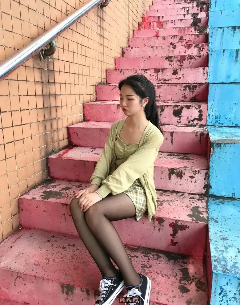 《最爱帆布鞋》-大学生写真合集打包 美图合集 第6张-闲人网 《最爱帆布鞋》-大学生写真合集打包