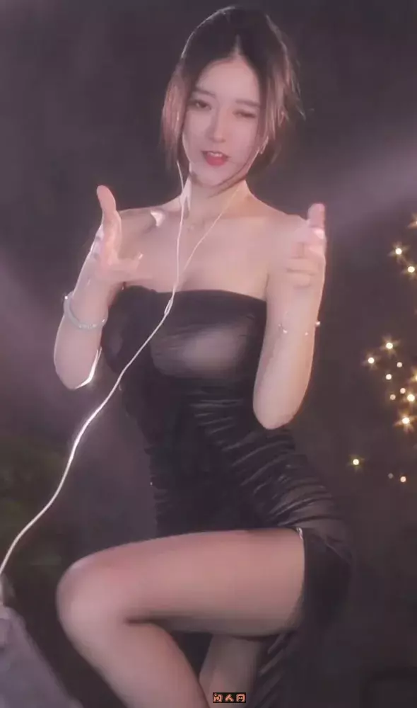 抖音主播@痣铃-有鱼er 2023年4-5月热舞视频合集 抖音快手 第8张-闲人网 抖音主播@痣铃-有鱼er 2023年4-5月热舞视频合集