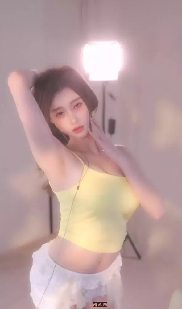 抖音主播@奶油米yoo 2024年6月热舞视频合集 抖音快手 第3张-闲人网 抖音主播@奶油米yoo 2024年6月热舞视频合集