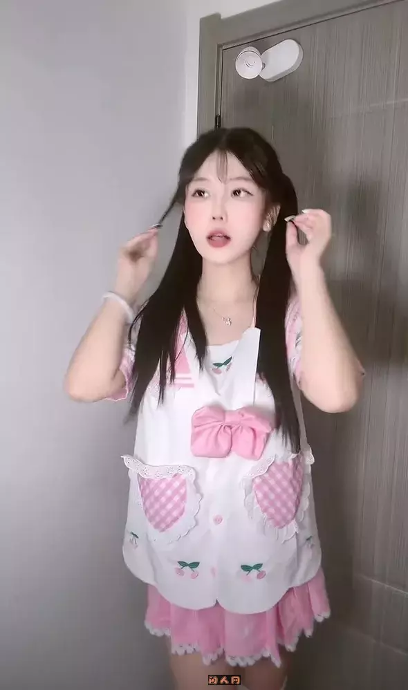 抖音快手主播@萱萱仙女 2024年6月热舞视频合集 抖音快手 第5张-闲人网 抖音快手主播@萱萱仙女 2024年6月热舞视频合集